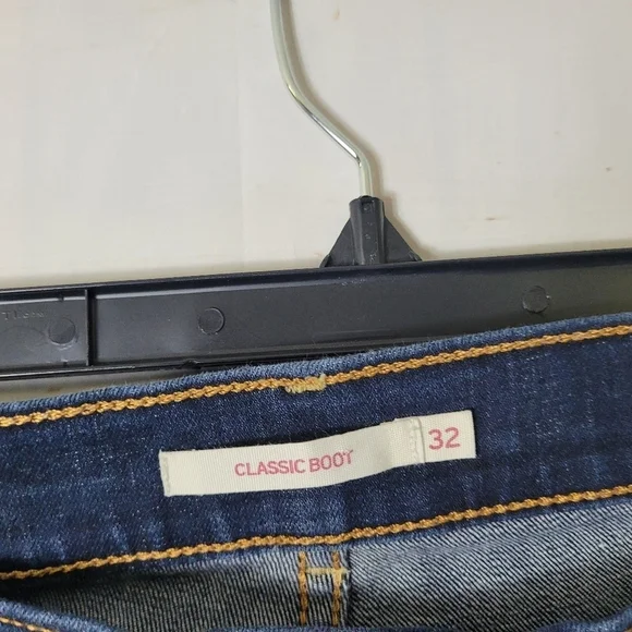 Levi's Classic Boot Jean Size 32 - Picture 3 of 5